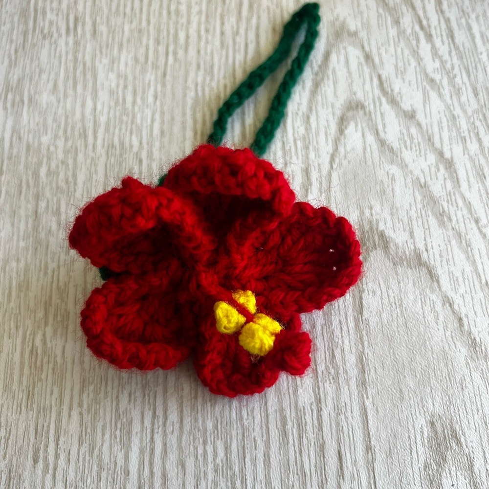 Hand Crocheted Red Hibiscus Flower Bag Charm/Keychain! - Picture 14 of 14
